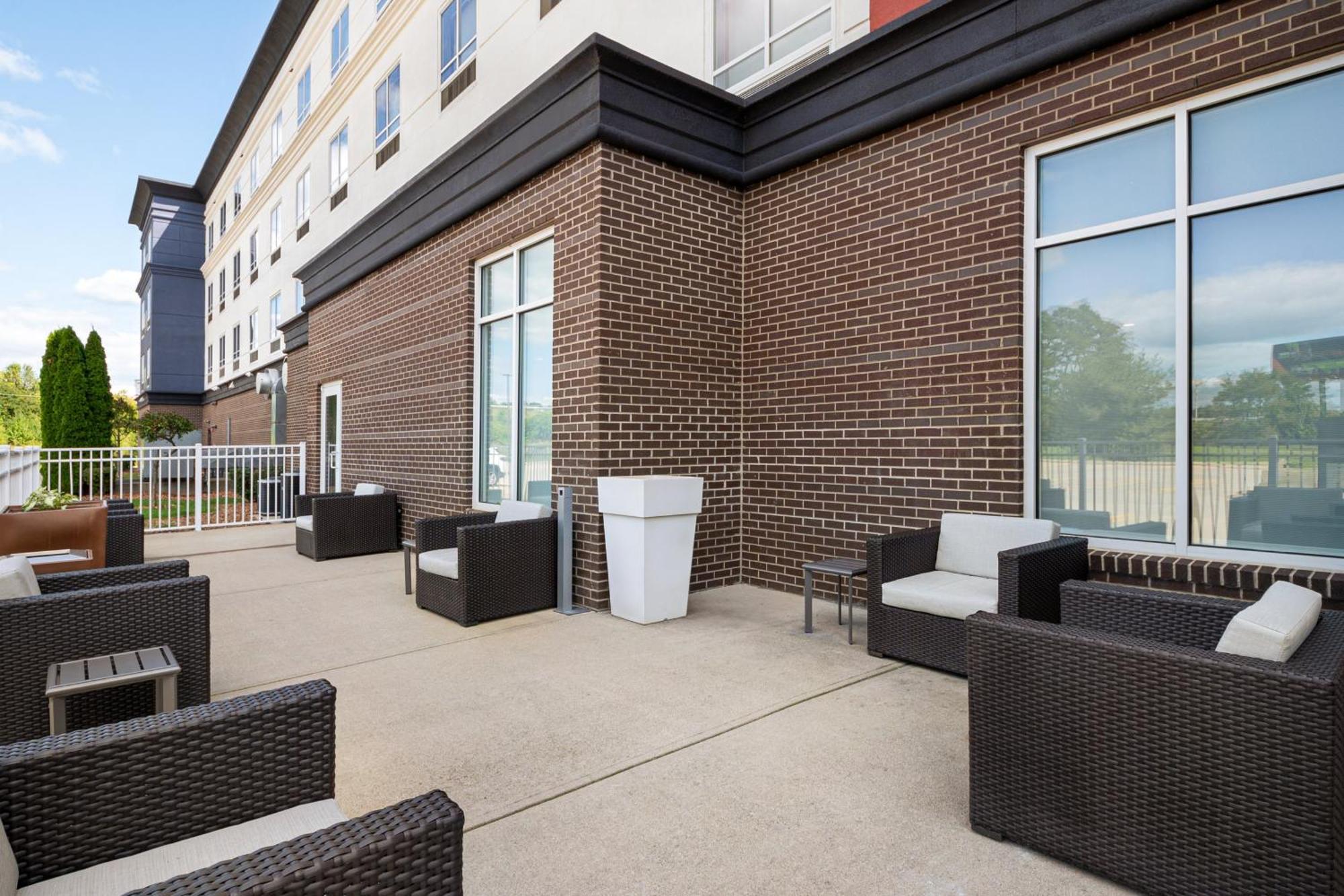 Holiday Inn Express Richmond By Ihg Eksteriør bilde